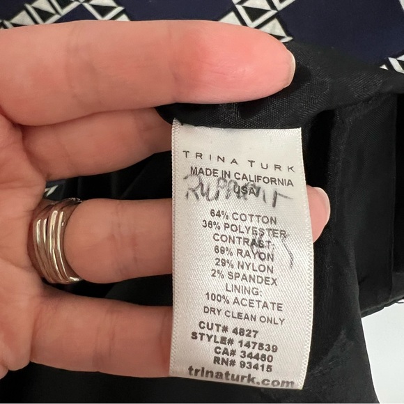 Women’s Trina Turk Blue Short Sleeve Aztec Dress - Size 4 - Picture 2 of 5